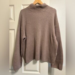 NWT GAP Women's Sweater in Taupe